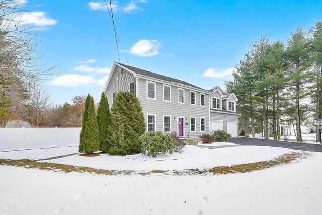 66 Lee St, East Longmeadow, MA 01028