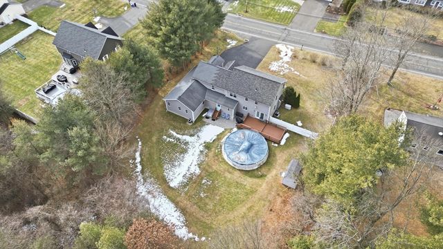 66 Lee St, East Longmeadow, MA 01028