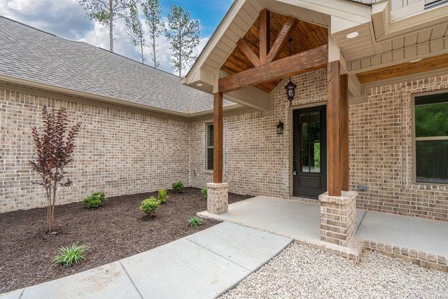 321 Maderas Drive, Hot Springs Village, AR 71909