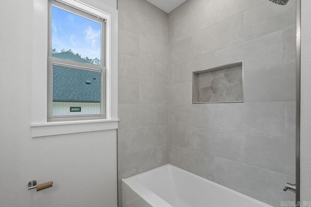 321 Maderas Drive, Hot Springs Village, AR 71909