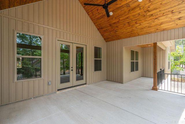321 Maderas Drive, Hot Springs Village, AR 71909
