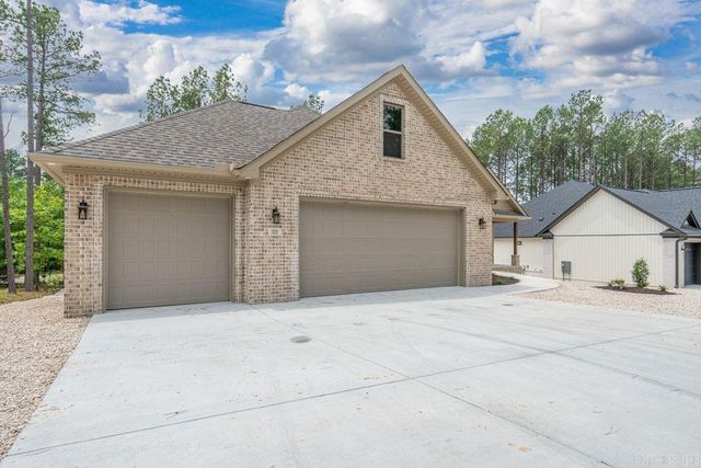 321 Maderas Drive, Hot Springs Village, AR 71909