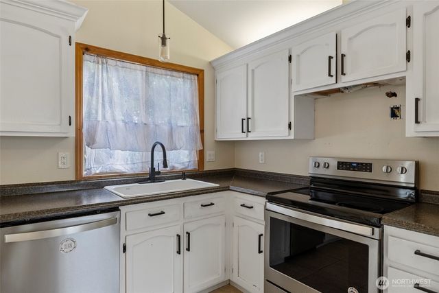 4107 Noble Place, Oak Harbor, WA 98277