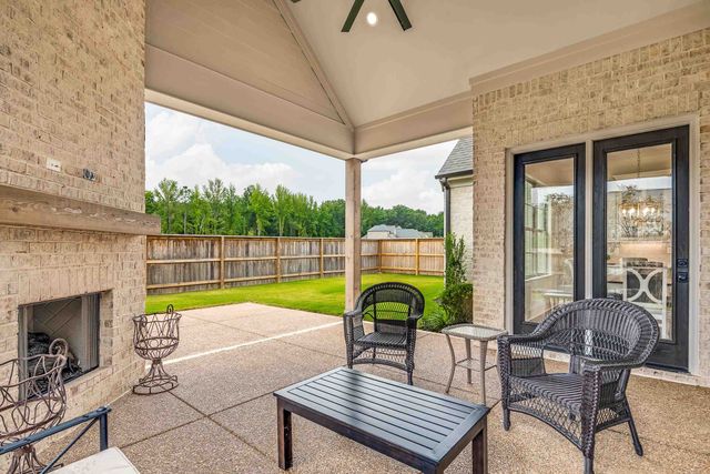 140 MAGNOLIA RIDGE DR, Rossville, TN 38066