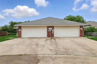 2633 Ventura Court, Glenn Heights, TX 75154