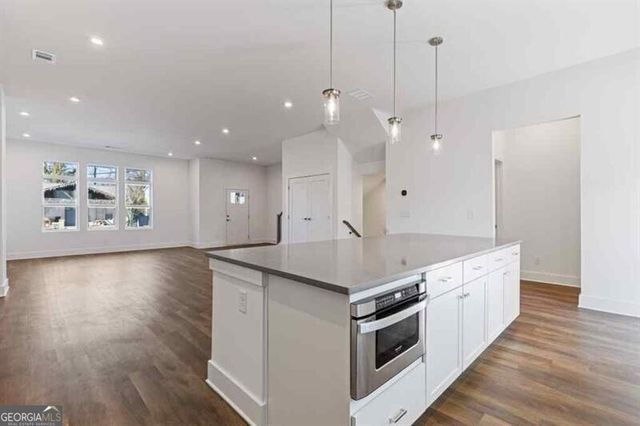 489 Hammons Way, Atlanta, GA 30315