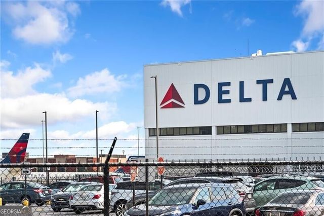 489 Hammons Way, Atlanta, GA 30315