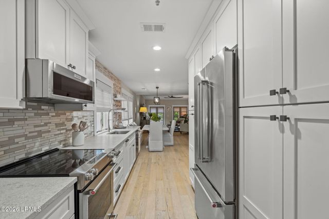 10 Johnston Way Ste E, Bluffton, SC 29910