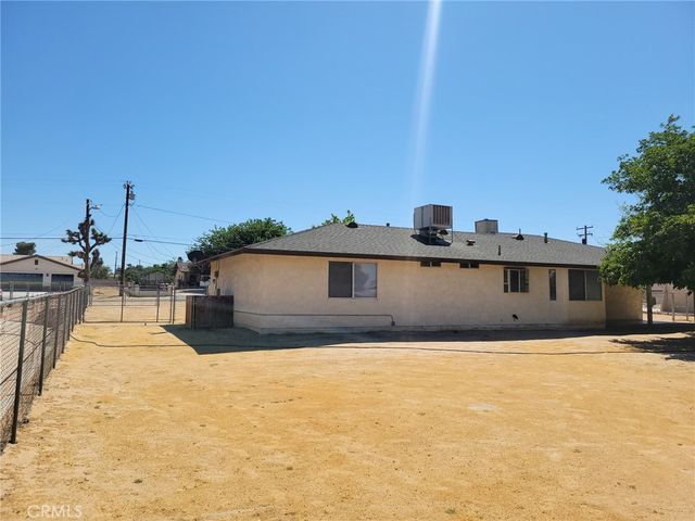 18114 Pitache Street, Hesperia, CA 92345
