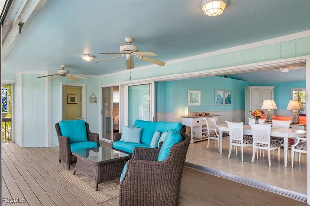 736 Durion CT, Sanibel, FL 33957