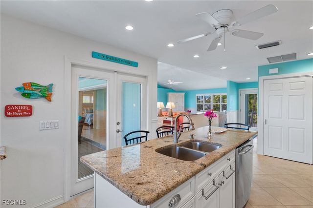 736 Durion CT, Sanibel, FL 33957