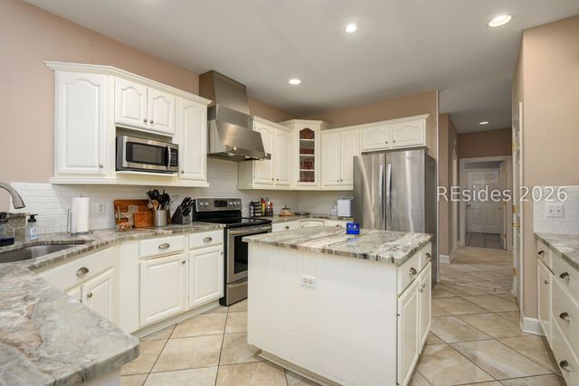 8 Old Fort Way, Hilton Head Island, SC 29926