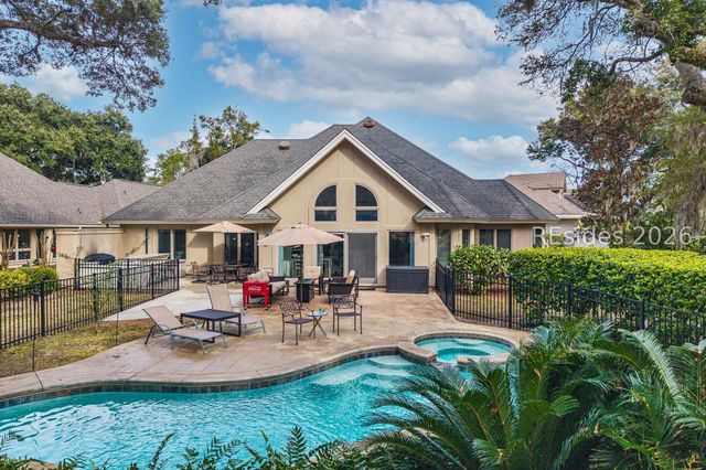 8 Old Fort Way, Hilton Head Island, SC 29926