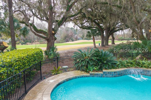 8 Old Fort Way, Hilton Head Island, SC 29926