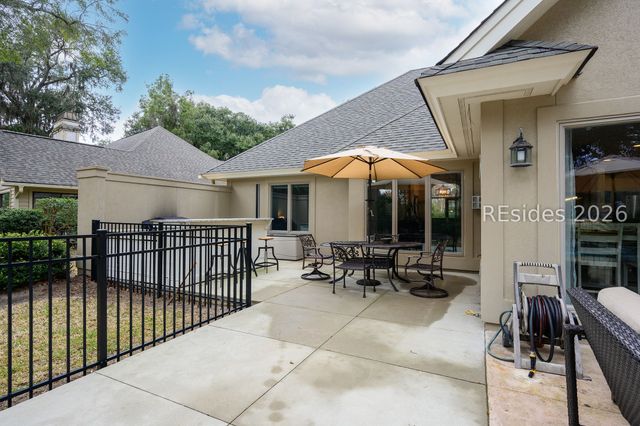 8 Old Fort Way, Hilton Head Island, SC 29926