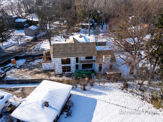 2909 Pioneer Club Road SE, East Grand Rapids, MI 49506