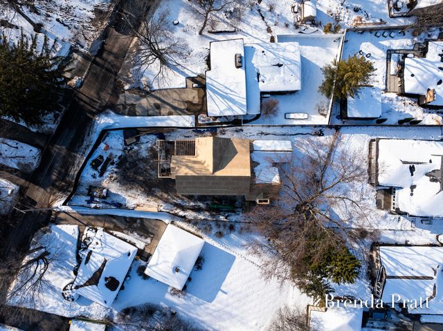 2909 Pioneer Club Road SE, East Grand Rapids, MI 49506