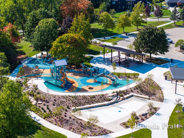 2909 Pioneer Club Road SE, East Grand Rapids, MI 49506