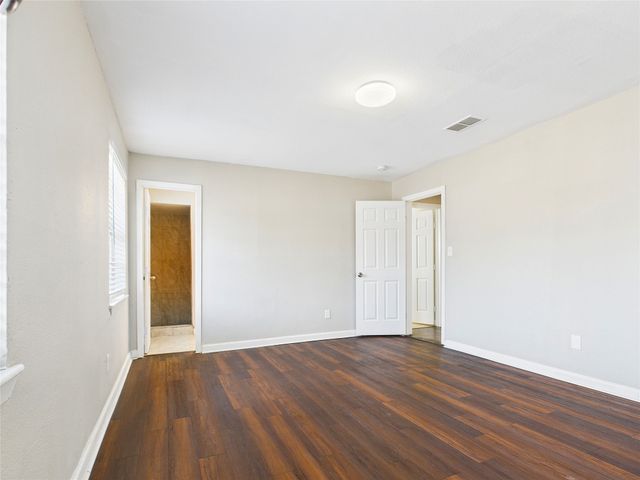 2712 Evans Avenue, Fort Worth, TX 76104