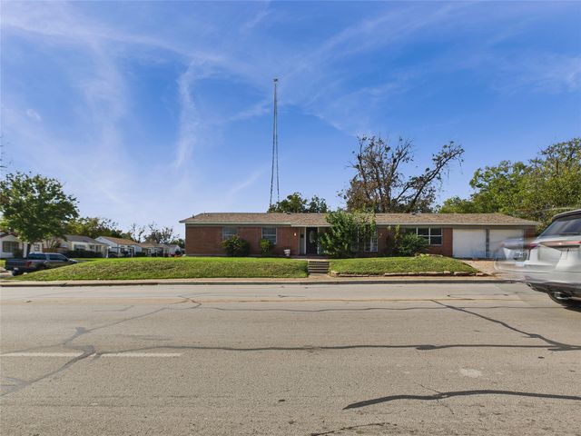 2712 Evans Avenue, Fort Worth, TX 76104