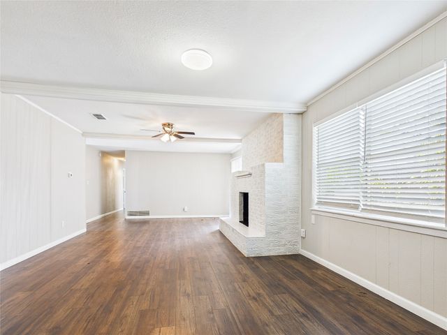 2712 Evans Avenue, Fort Worth, TX 76104