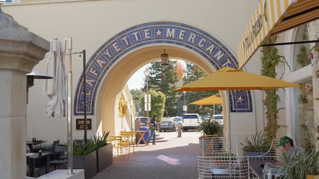 1169 Sunrise Ridge Dr, Lafayette, CA 94549