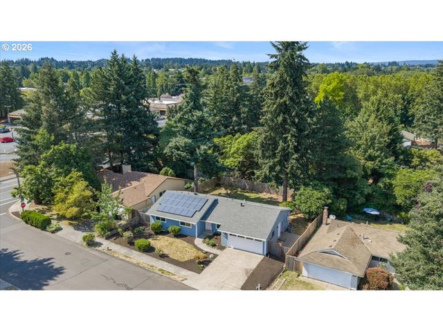 12025 Sw SPRINGWOOD Dr, Portland, OR 97223