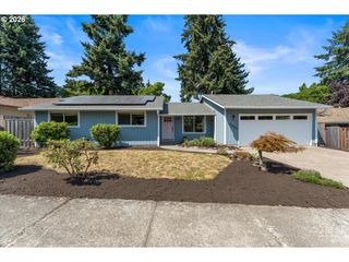 12025 Sw SPRINGWOOD Dr, Portland, OR 97223