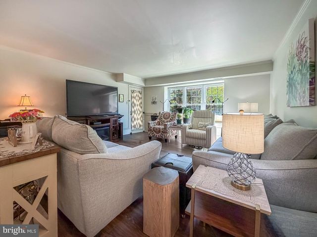 601 SOCIETY PL, Newtown, PA 18940