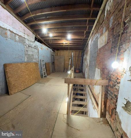 2459 FRANKFORD AVE, Philadelphia, PA 19125