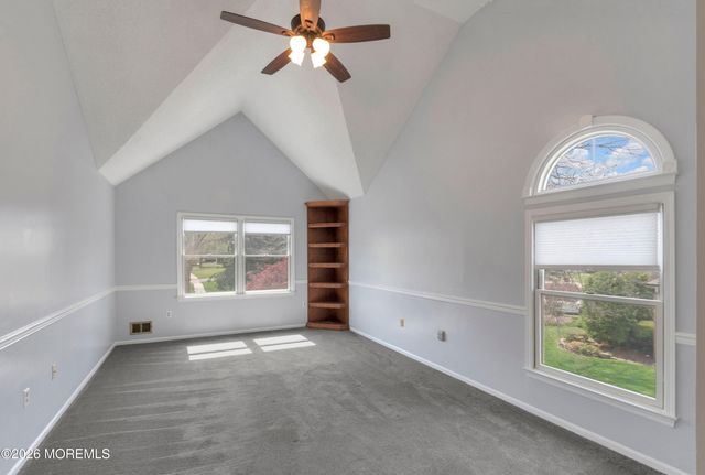 27 Oakland Road, Parlin, NJ 08859