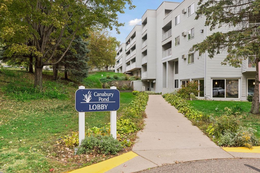 175 County Road B2 E 101A, Little Canada, MN 55117 — photo 2
