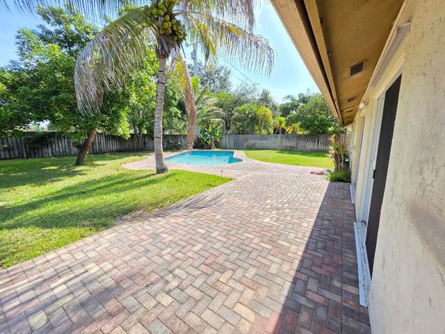 12301 Paseo Way, Cooper City, FL 33026