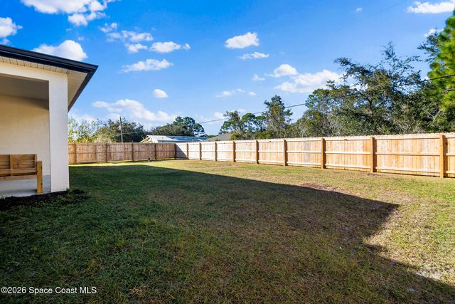 207 Bellbrook Street SE, Palm Bay, FL 32909
