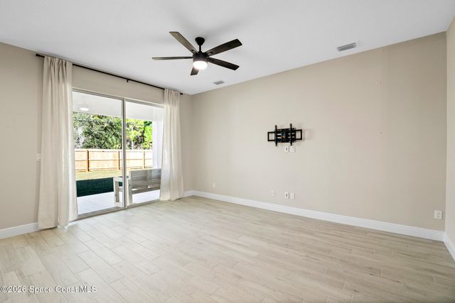207 Bellbrook Street SE, Palm Bay, FL 32909