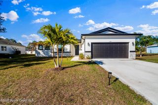 207 Bellbrook Street SE, Palm Bay, FL 32909