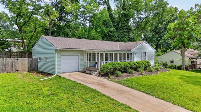8427 England Street, Overland Park, KS 66212