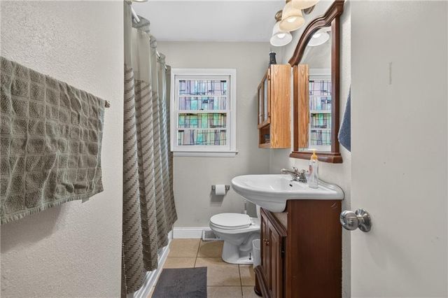 8427 England Street, Overland Park, KS 66212