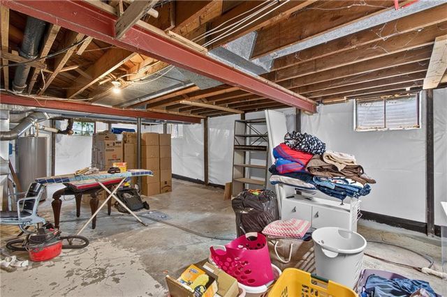 8427 England Street, Overland Park, KS 66212