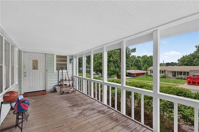 8427 England Street, Overland Park, KS 66212