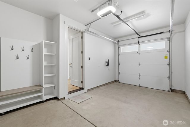 10026 Slater Avenue NE, Kirkland, WA 98033