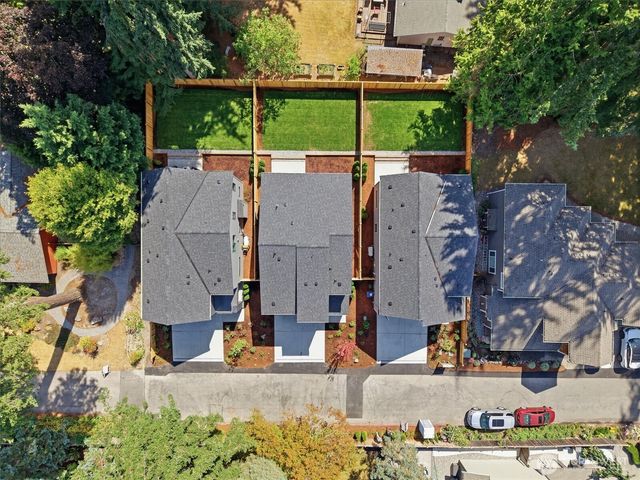 10026 Slater Avenue NE, Kirkland, WA 98033