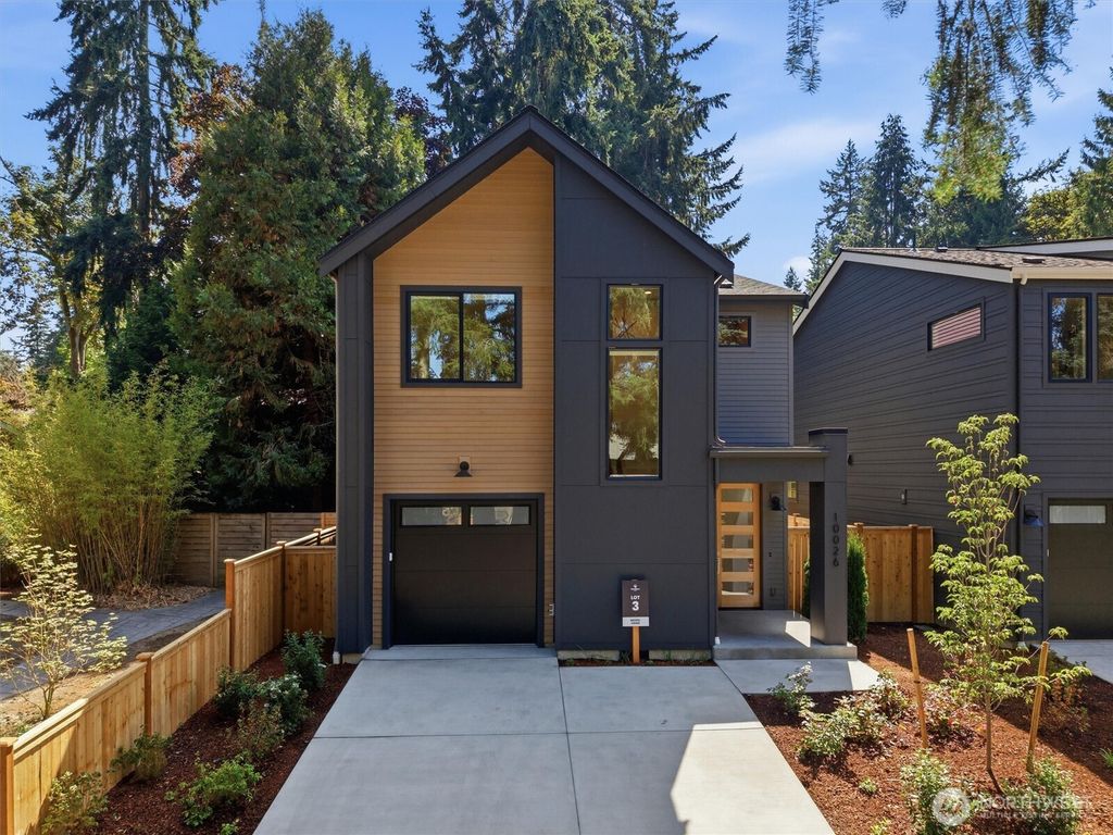 10026 Slater Avenue NE, Kirkland, WA 98033