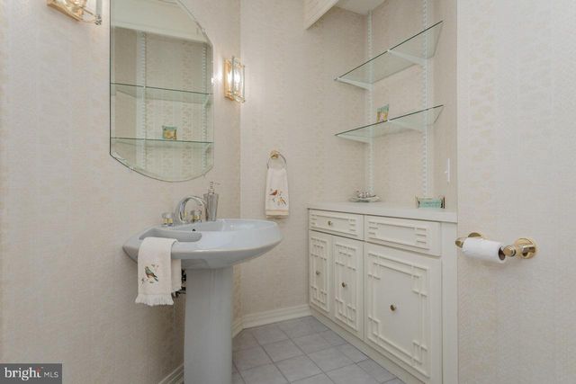 1848 COLLEGE AVE, Harrisonburg, VA 22802