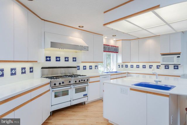 1848 COLLEGE AVE, Harrisonburg, VA 22802