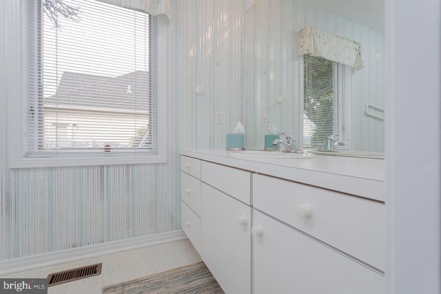 1848 COLLEGE AVE, Harrisonburg, VA 22802