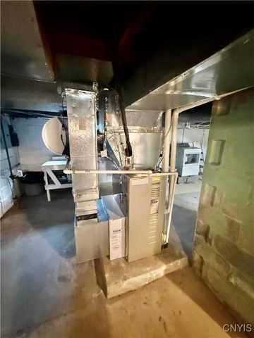 242 North Hoopes Avenue, Auburn, NY 13021