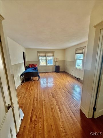 242 North Hoopes Avenue, Auburn, NY 13021