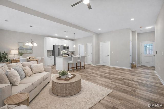 206 Jimmy H Drive, Jonesburg, MO 63351