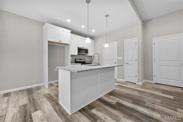 206 Jimmy H Drive, Jonesburg, MO 63351